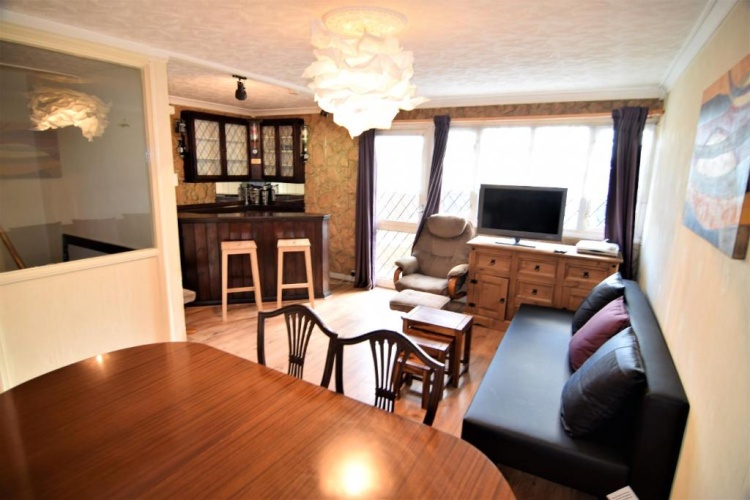 3 Bedrooms Cottage