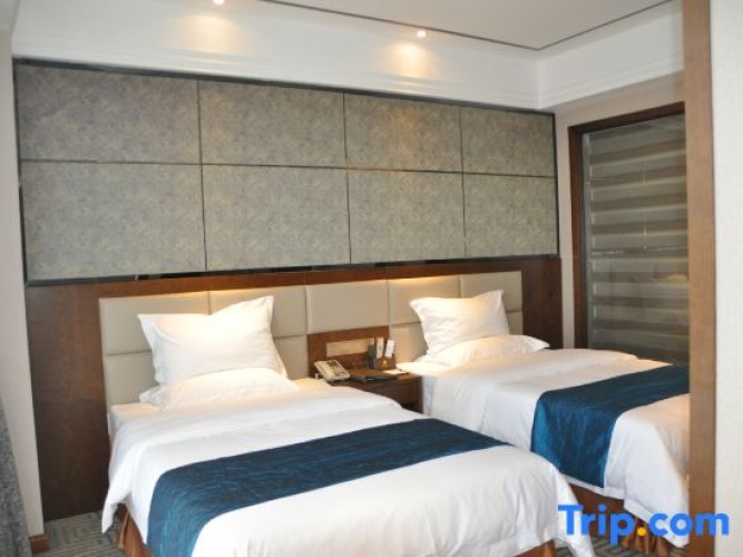 Deluxe Double Suite