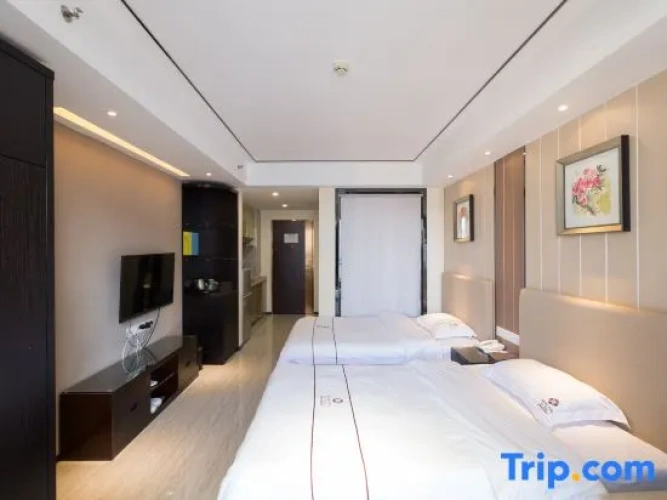 Standard Quadruple room with view