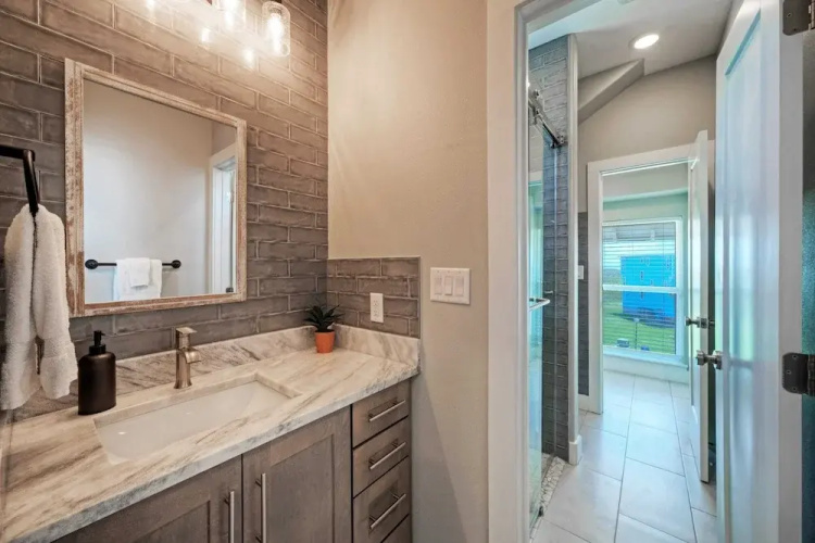 La Concha Blvd #31 -