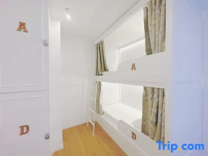 Bed in Dorm (female dorm)