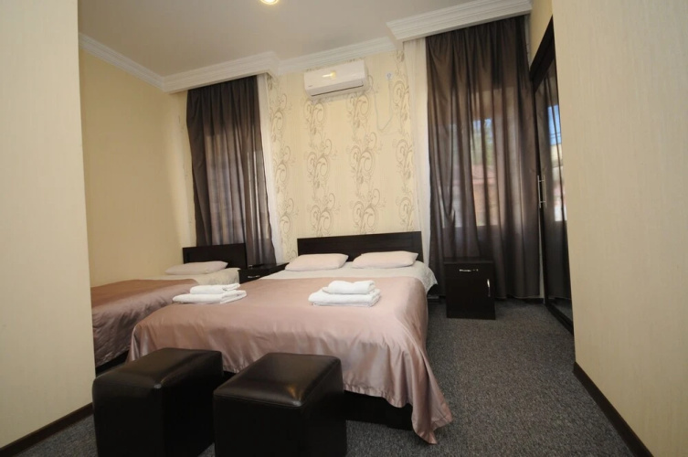 Hotel 7 Rooms