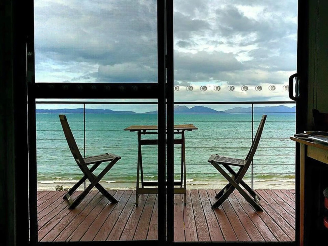 Swansea Beach Chalets