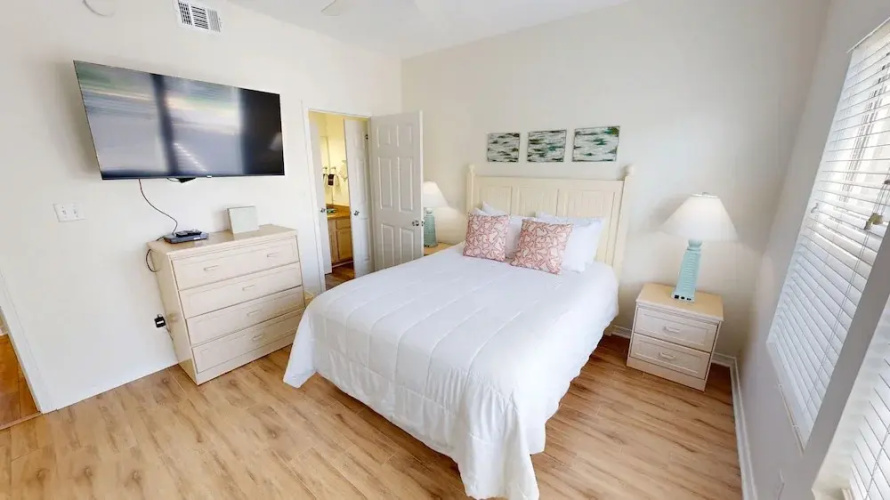 Sandpiper Cove 9141 3 Bedroom Condo by RedAwning
