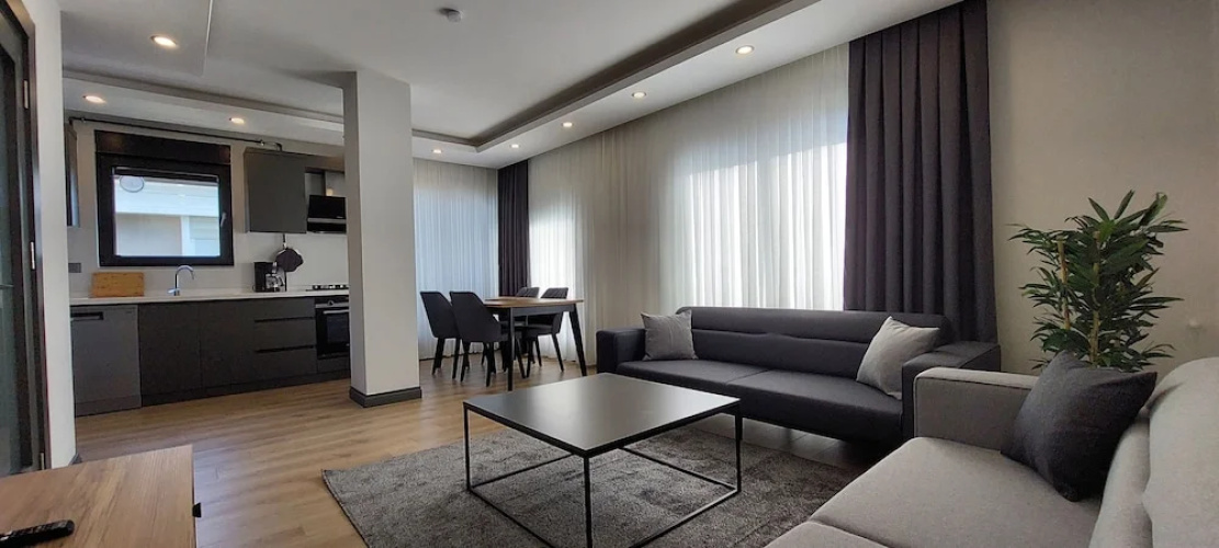 New Flat Large Living Space 5 Close to Lara Beach