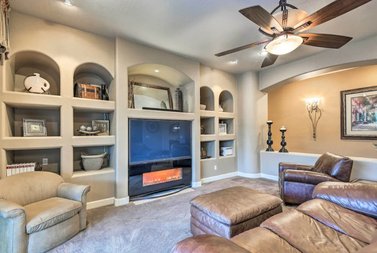 Heated Pool + Putting Green: Luxe Gilbert Home
