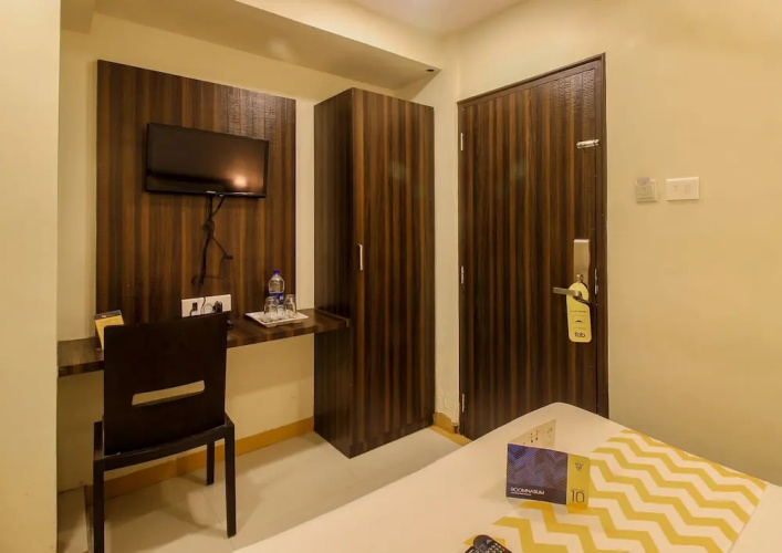 FabHotel Time Square Thane West