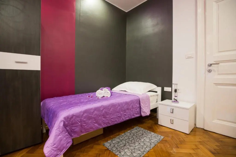 Apartment Center Four stars