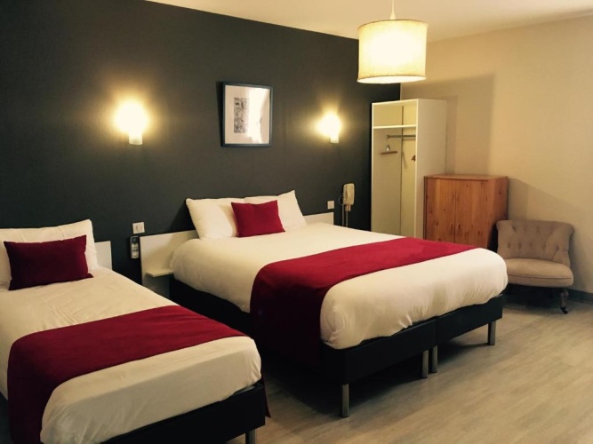 Standard Triple room
