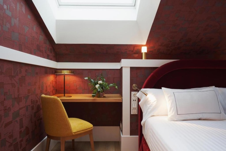 Twin Attic room