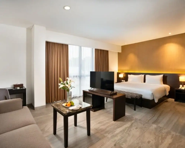 Standard room with city view