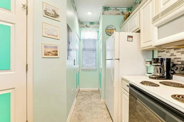 River Oaks 51-E Apartment