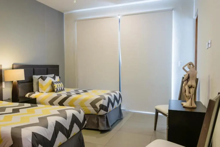 Lunada Condo by Bric