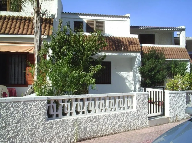 3 Bedrooms Cottage