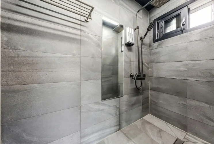 2 Bedrooms Villa with balcony