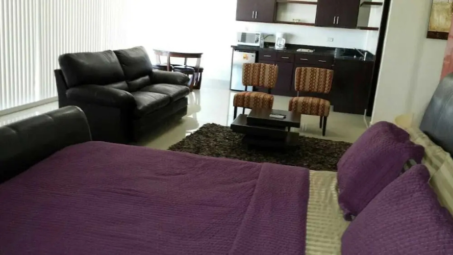 Premier Hotel Suites