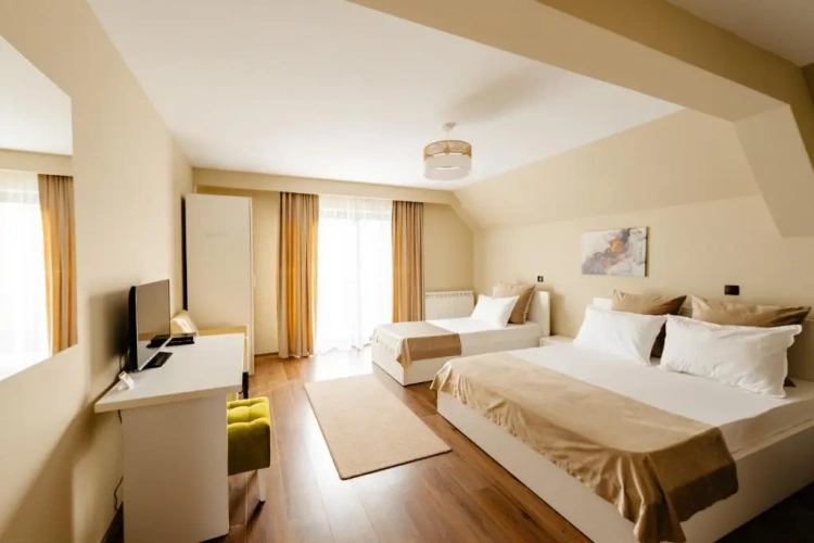 Standard Triple room with balcony
