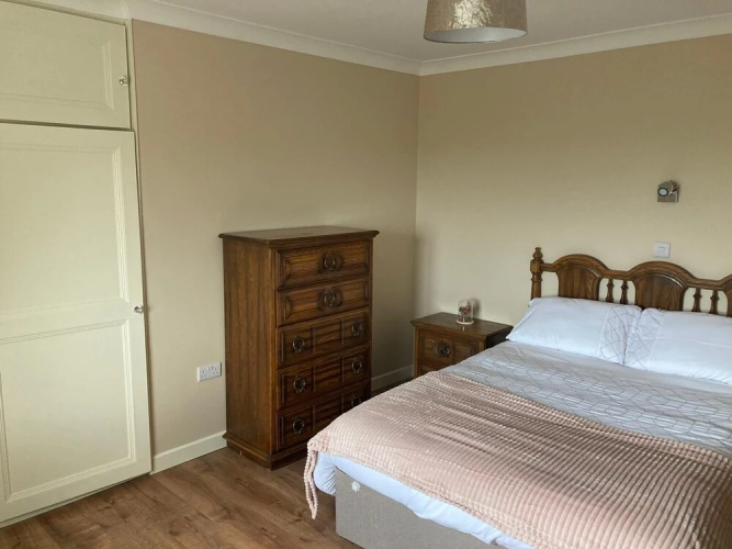 Beautiful 3-bed Cottage in Scenic Sea View