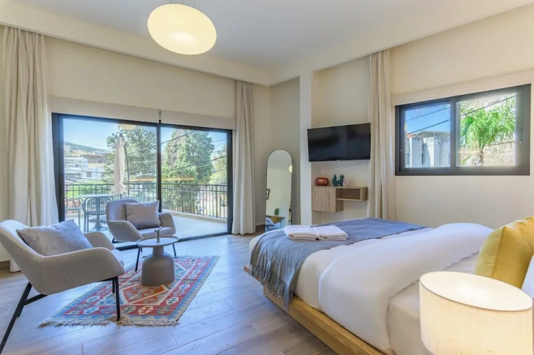Standard room with balcony