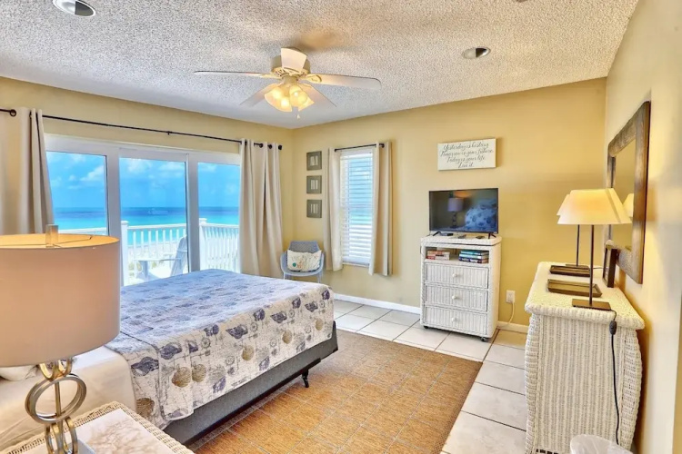 Beach Haven #C6