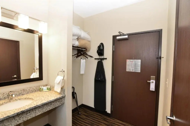 Cobblestone Inn & Suites - Manning