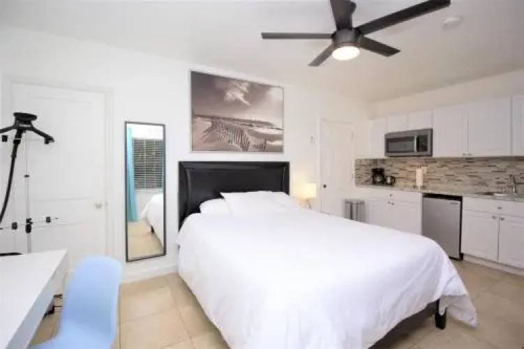 Tropical Getaway Studio-628B