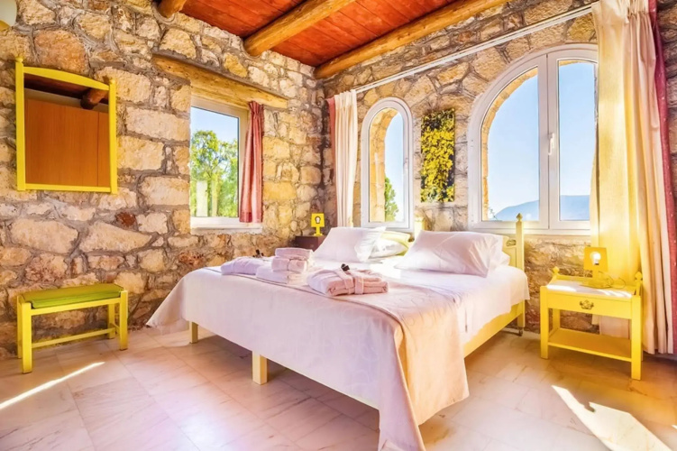 Kastro Estate