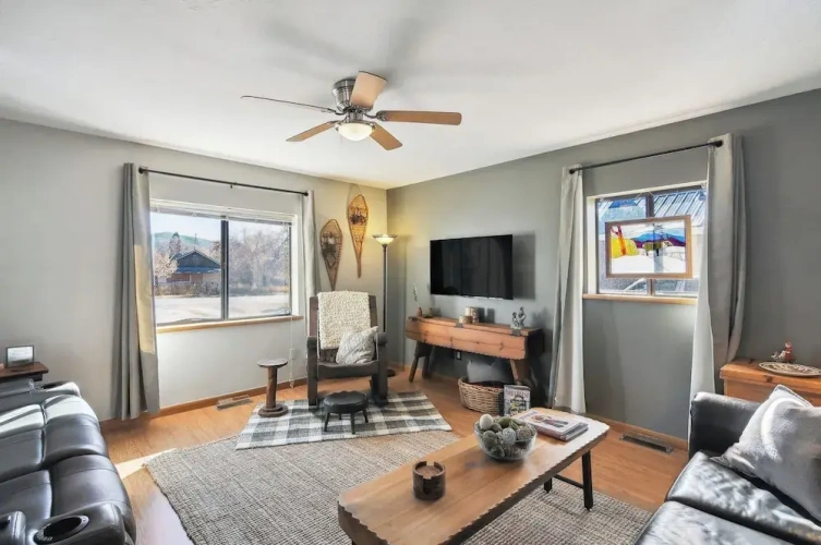 2 Bedrooms Cottage