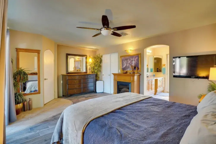 Pool & Stunning Mtn Views! Eclectic Tucson Home