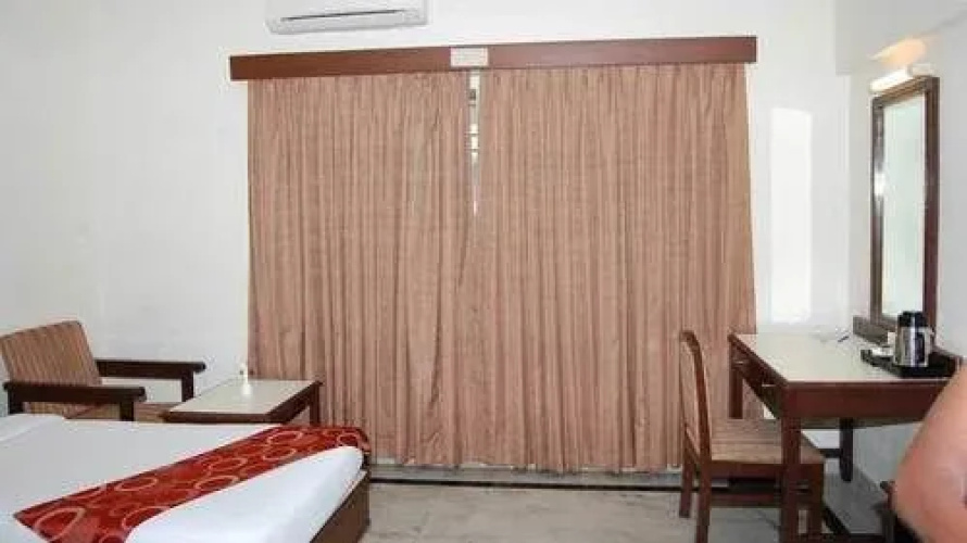 Hotel Thulashi Park