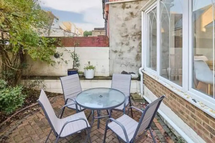 Host Stay Bellevue Road