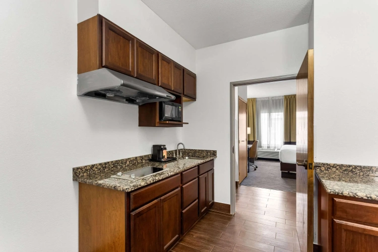 Quadruple Suite