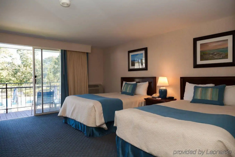 Blue Rock Resort
