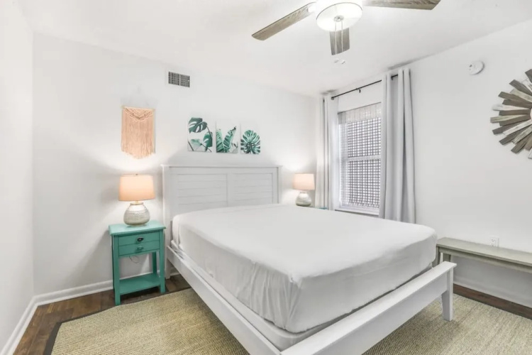 Phoenix III 3031 Beachfront End-unit