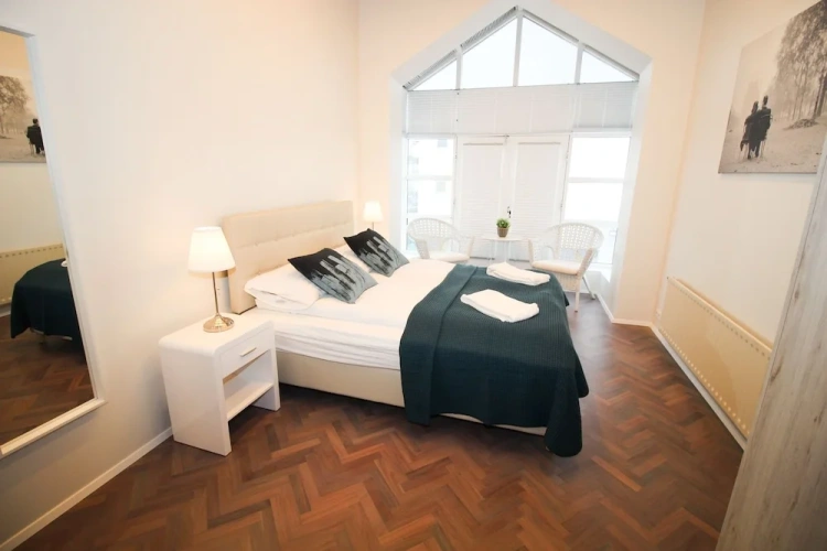 4 Bedrooms Apartment with balcony and with sea view