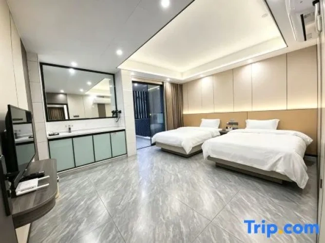 2 Bedrooms Deluxe Single Suite