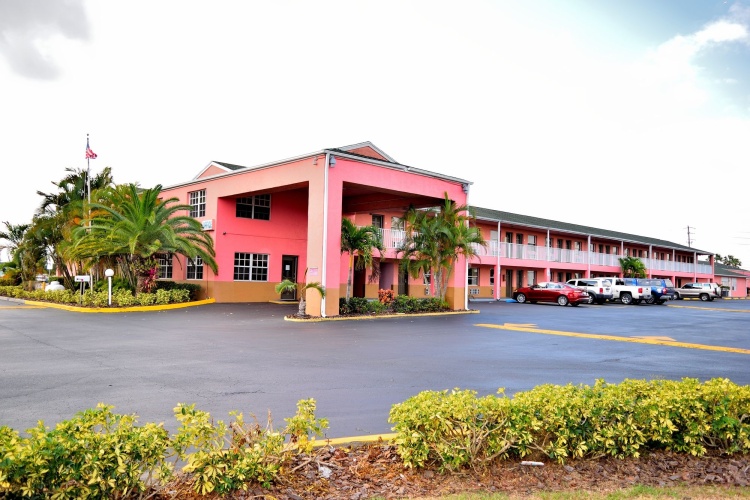 Flamingo Motel photo 14