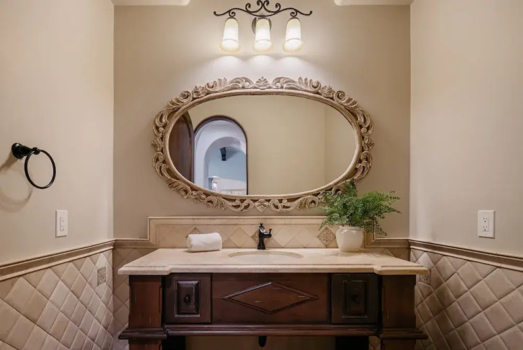 Luxe Poolside Paradise-pool & Spa-vanity Station