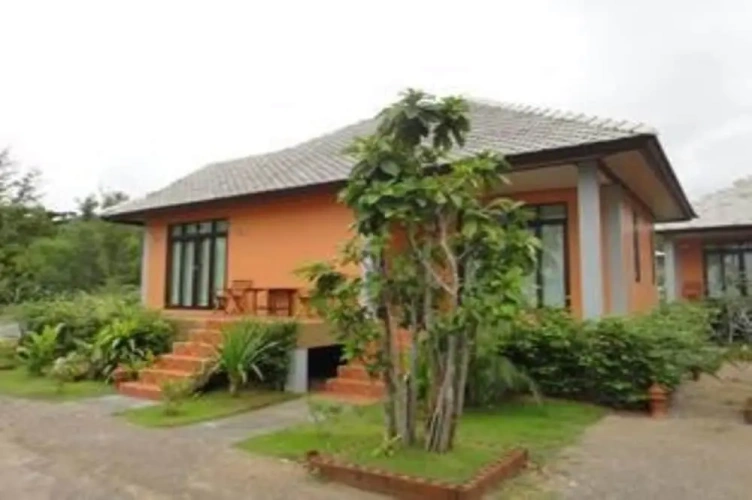 Standard room with balcony and beachfront