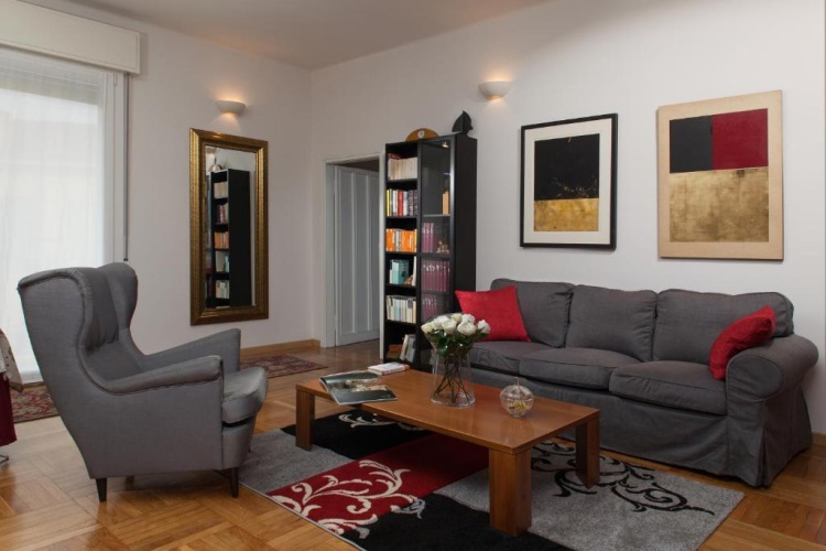 3 Bedrooms Apartment