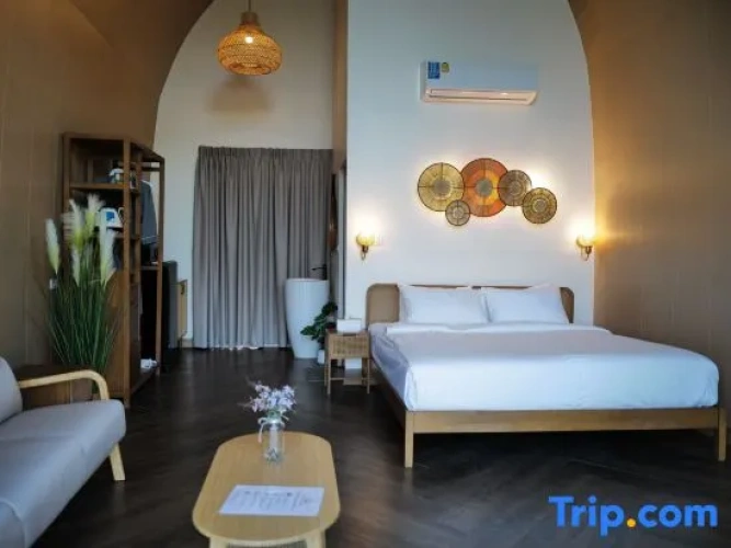 2 Bedrooms Villa