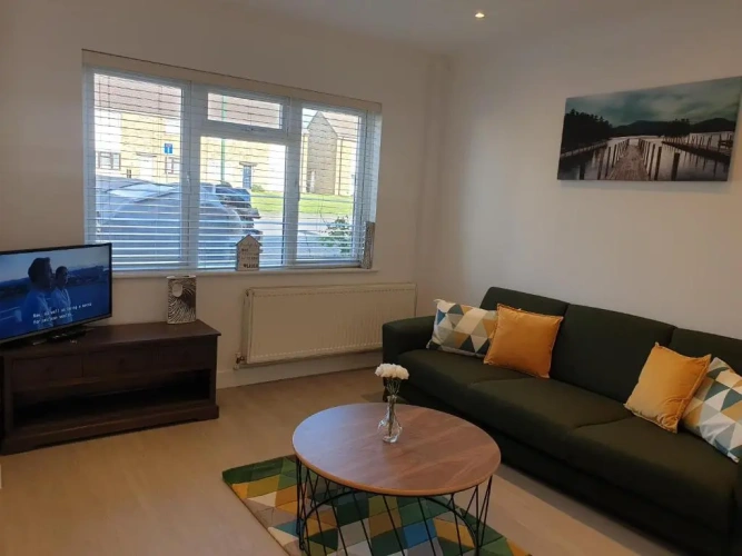 2 Bedrooms Apartment