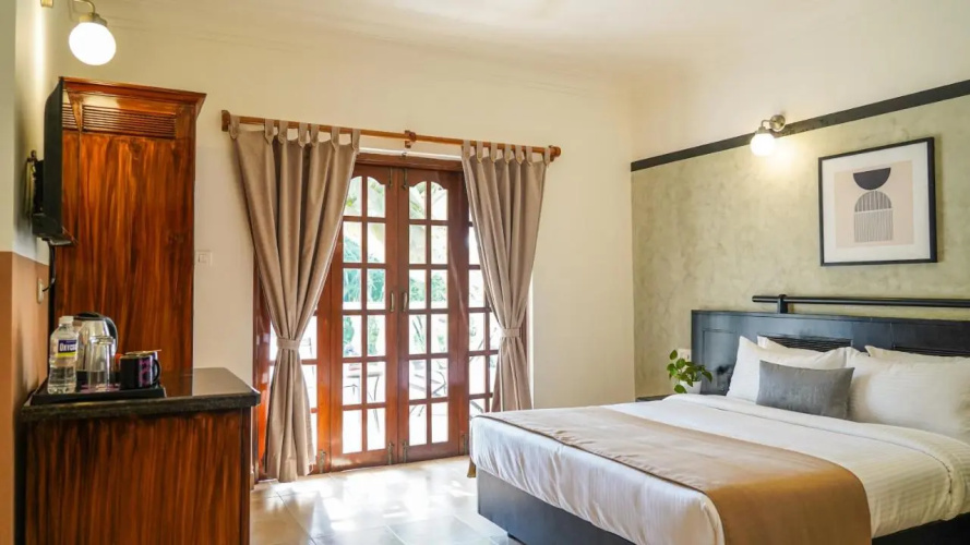 Bellflower Alidia Beach Resort
