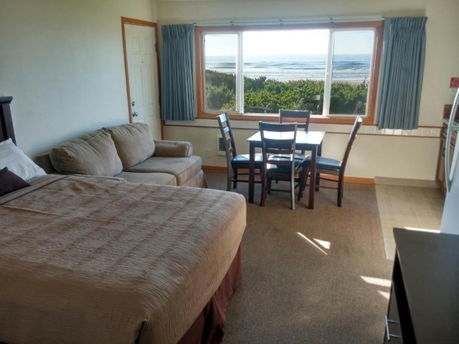 1 Bedroom Suite with ocean view