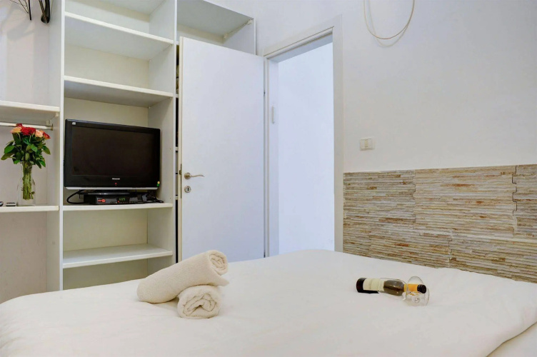 Shore Suites
