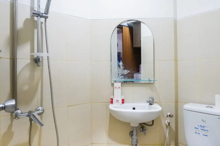 Homey Studio Apartment at Pavilion Permata