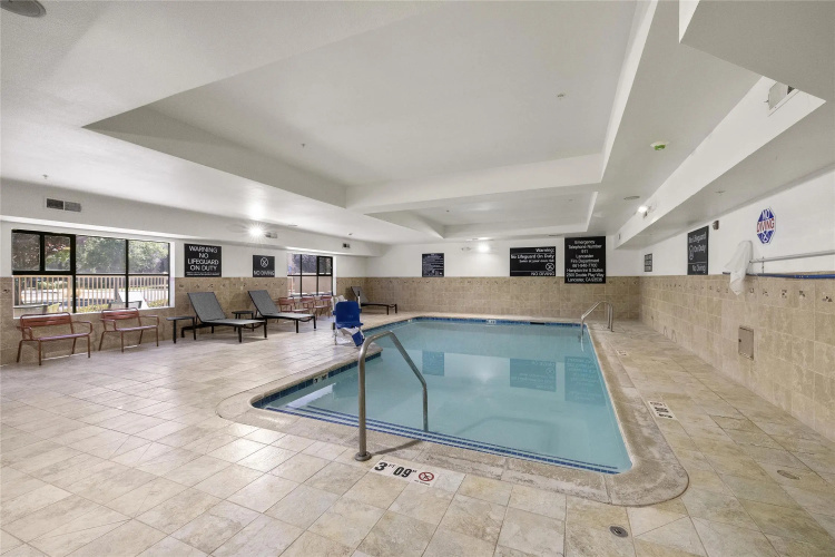 Hampton Inn & Suites Lancaster photo 17
