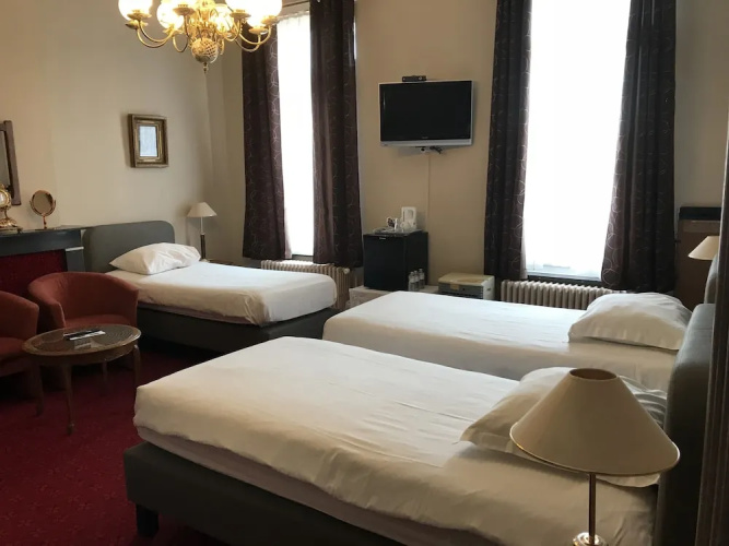 Station Hotel