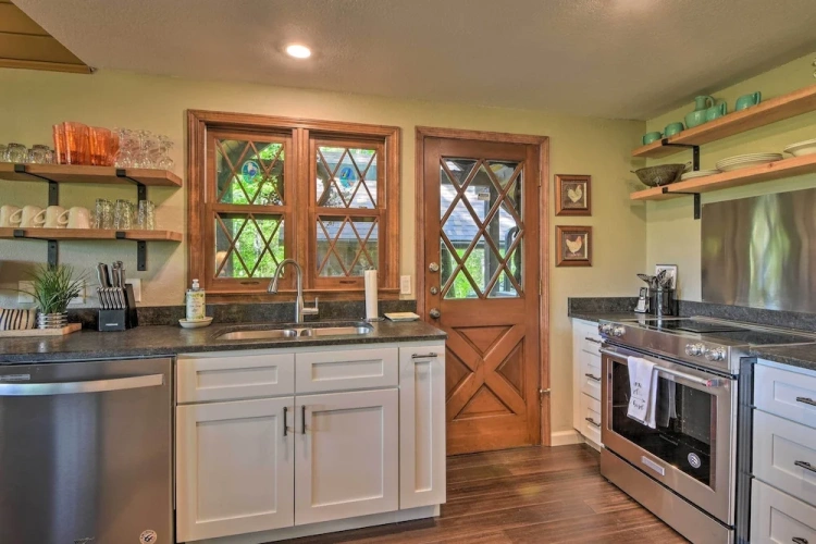 3 Bedrooms Cottage