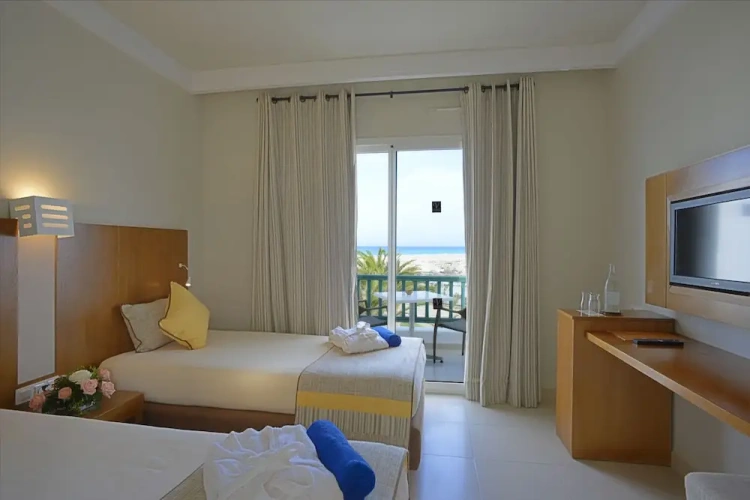 Bungalow with balcony and with sea view